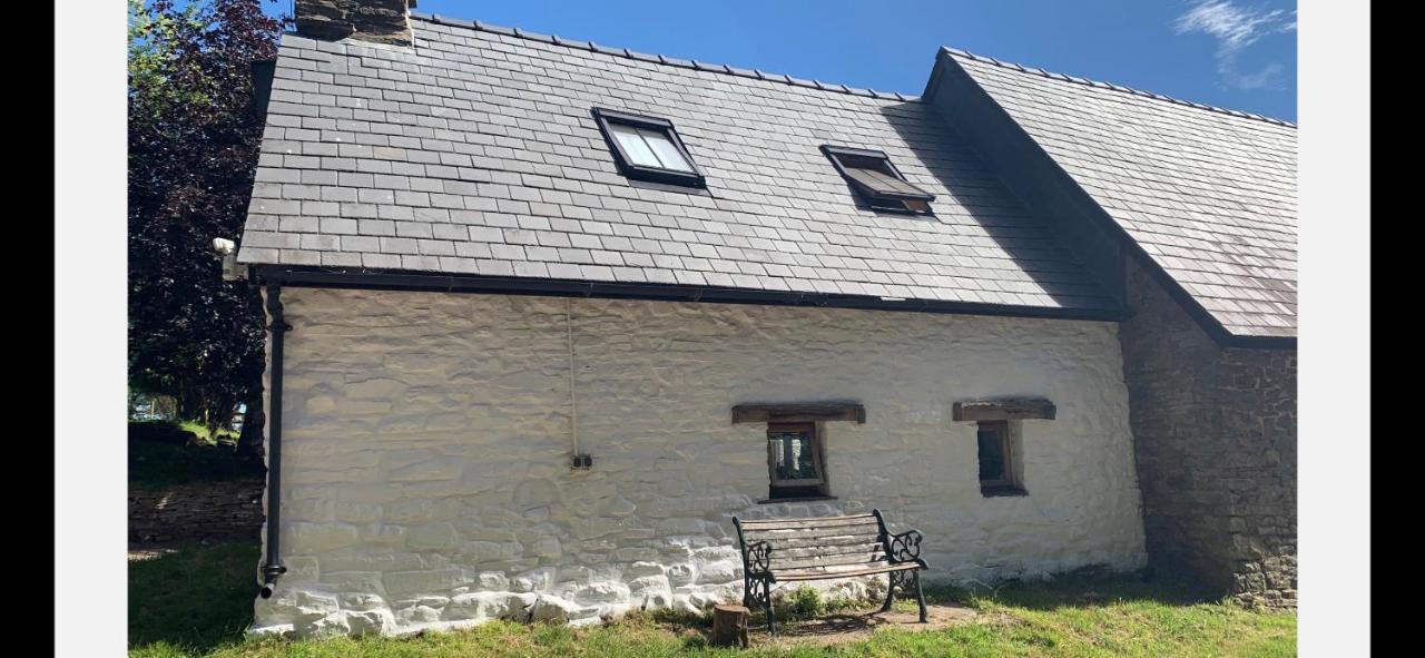 Ty Fferm Hen, Ancient Farmhouse, Coity Bach Talybont-on-Usk Exterior foto